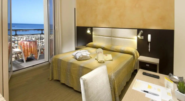 Hotel Alba, Забронировать Отель Отели Побережья Марок 3 звезды, 3*