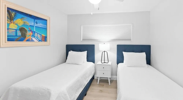 Номер Deluxe Chateau by the Sea - Cocoa Beach Oceanfront Pet-Friendly Condos with Rooftop Deck & Heated Pool