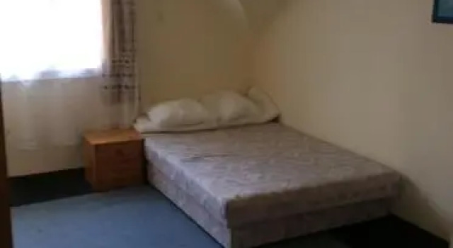 Robinson Apartmanház, Забронировать Отель Монок Боршод-Абауй-Земплен