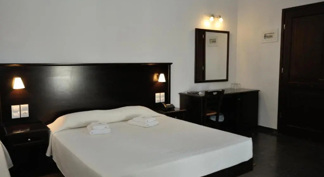 Четырёхместный номер Standard Hotel Marina Village