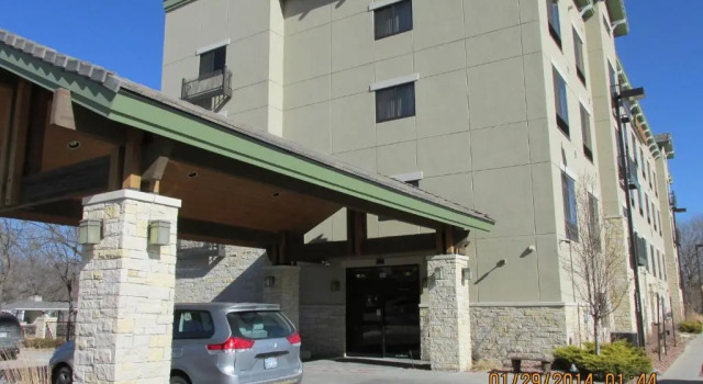 Parkwood Inn & Suites, Book Hotel Manhattan Kansas
