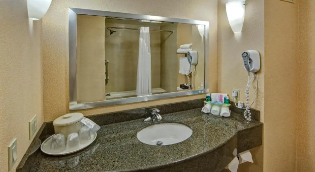 Люкс Holiday Inn Express & Suites Cookeville by IHG