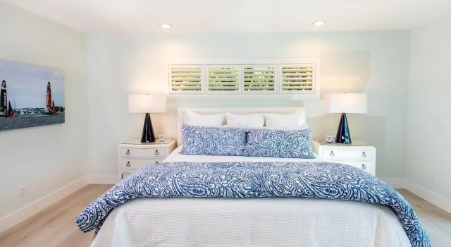 Dolphin Cove - Captiva Private Waterfront Estate 6 Bedroom Home