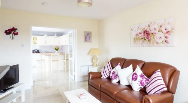 Molly's Cottage, Lahinch, Забронировать Дом для отпуска Коттеджи Лехинч, рядом с Пляж Лахинч, Коттедж
