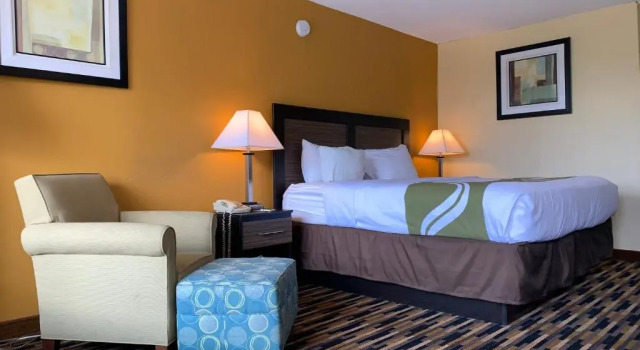 Номер Standard Quality Inn University Area