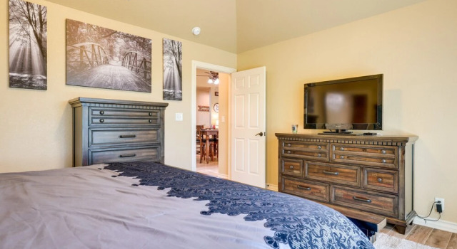 Lodge at Rocky Creek with Private Hot Tub and Yard!, Забронировать Отель Каньон-Лейк Texas Hill Country