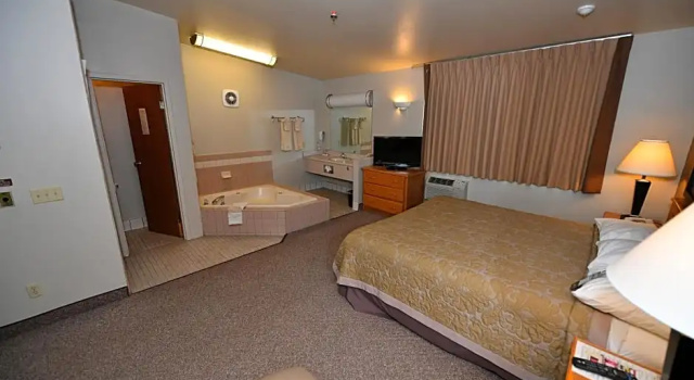 Двухместный люкс Costa Mesa Inn - Newport Beach Area