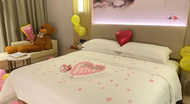 Люкс Venus Royal Hotel (Guangdong Zhongshan Dongfeng Center Hotel)