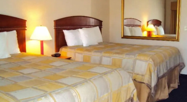Четырёхместный номер Standard Starlight Inn & Suites Motel 29 Palms Joshua Tree National Park