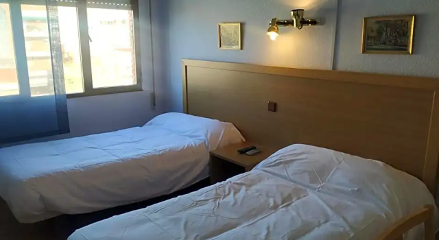 Hostal agripino y Restaurante asiático, Забронировать Отель Недорогие отели Toledo Province, недорого