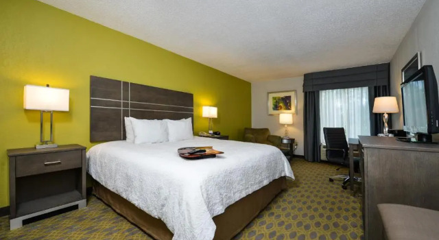 Двухместный гостевой номер Hampton Inn Northwood