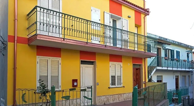 Bouganville House - Casa Vacanze, Varaa Hotelli Vibo Valentia Calabria