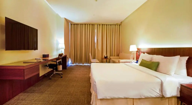 Двухместный номер Deluxe Becamex Hotel New City