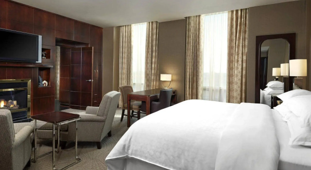Sheraton Suites Calgary Eau Claire