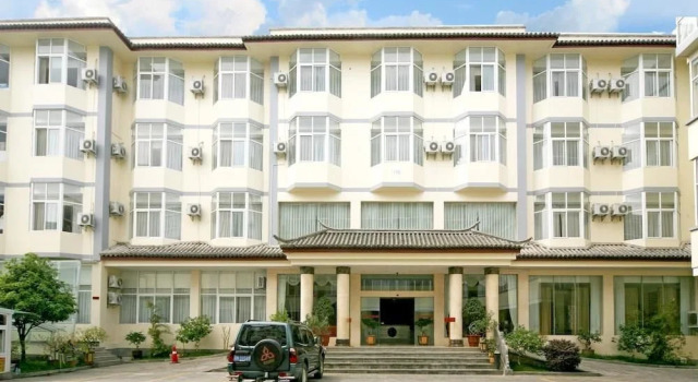 Shunxing Business Hotel, Prenota Hotel Baoshan Yunnan
