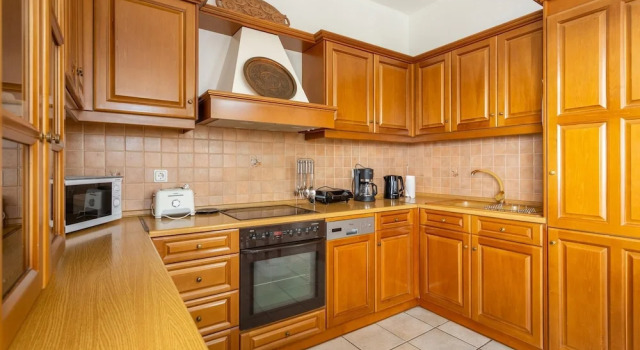 Коттедж с балконом Villa Evie