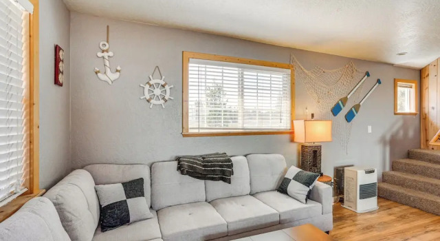 Коттедж < 1 Mi to Lake Almanor: Home w/ Furnished Decks!
