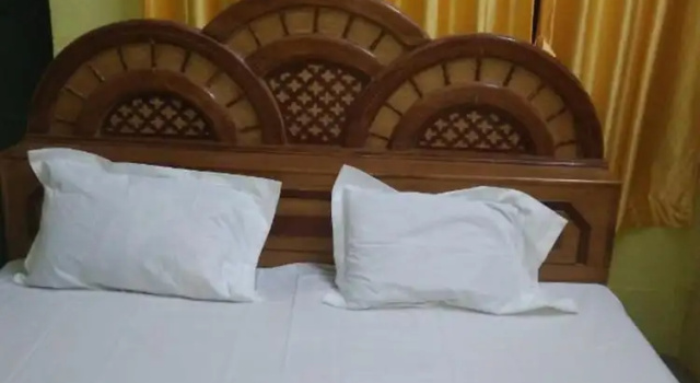 Кровать в общем номере Goroomgo K.S.N. Paying Guest House Varanasi