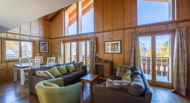 Chalet Asphodel, Rezerwuj Chalet Hotele w 4 Valleys z parkingiem, Parking