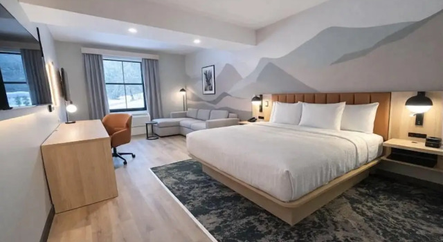 Люкс La Quinta Inn and Suites by Wyndham Leavenworth