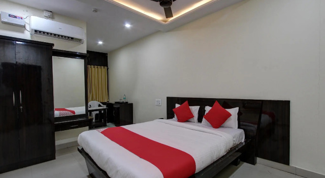 Collection O 38566 Mk Hotel And Lodge, Reserva ahora Hotel Gulbarga Karnataka