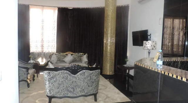 Люкс Royal Crown Hotel Juba