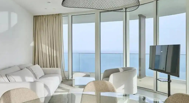 Ayia Napa Marina East Tower Suite, Забронировать Апартаменты/квартира Отели Айия-Напа с парковкой, рядом с Пляж Айя-Фекла, Парковка