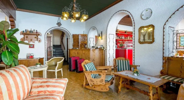 Albergo Altavilla, Buchen Sie Hotel Hotels in Tirano mit Parkplatz, Parkplätze