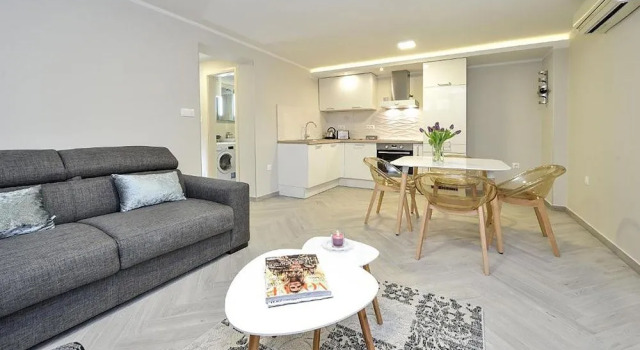 Apartment Karla Jedan