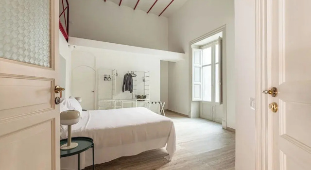 Central City Apartment by Wonderful Italy