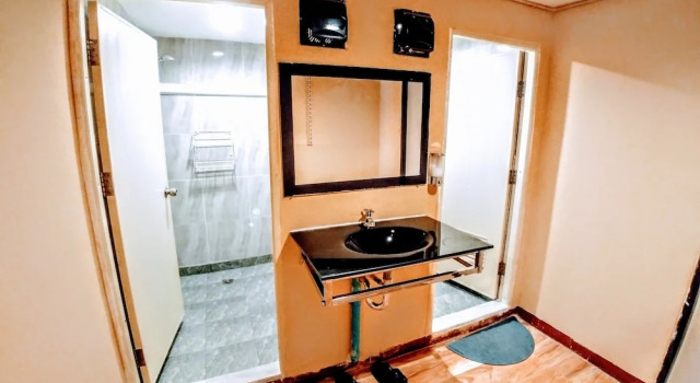 Zuzu Hostel