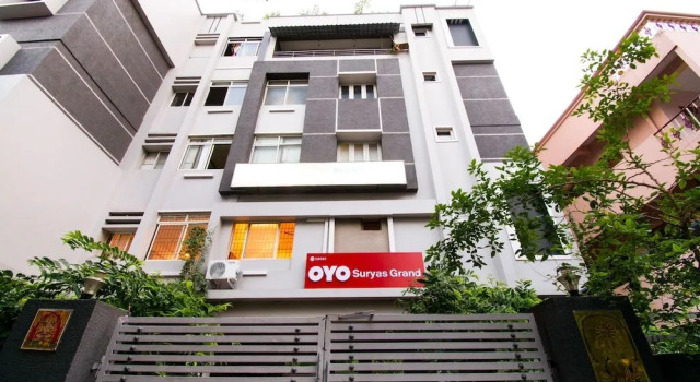 Oyo 29061 Suryas Grand, Rezerwuj Hotel Visakhapatnam Andhra Pradesh