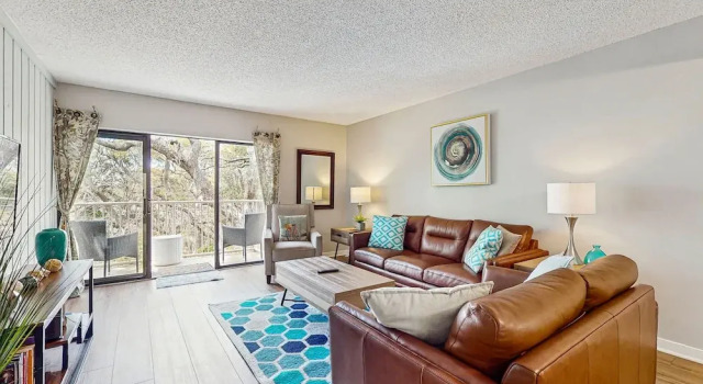 Номер Standard Sun-kissed Condo in Prime Location W/shared Pool, Private W/d, Free Wifi, AC