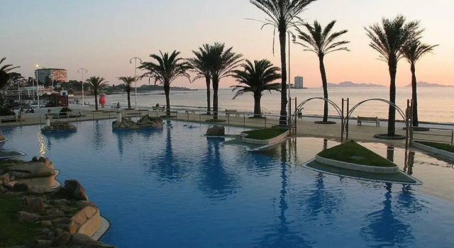 Апартаменты Piso Enfrente A La Playa De Samil 55 2 I