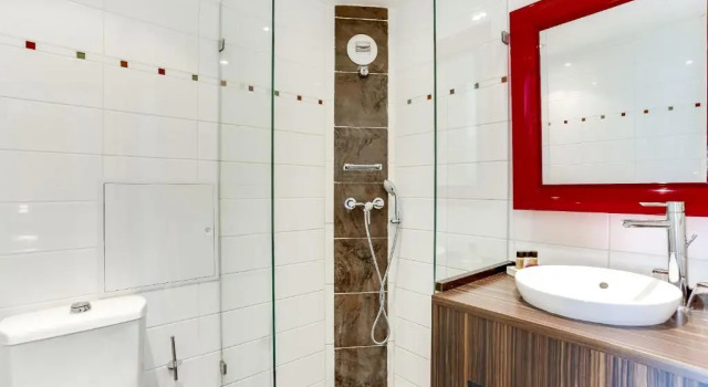 Номер Comfort Hotel Le Mistral