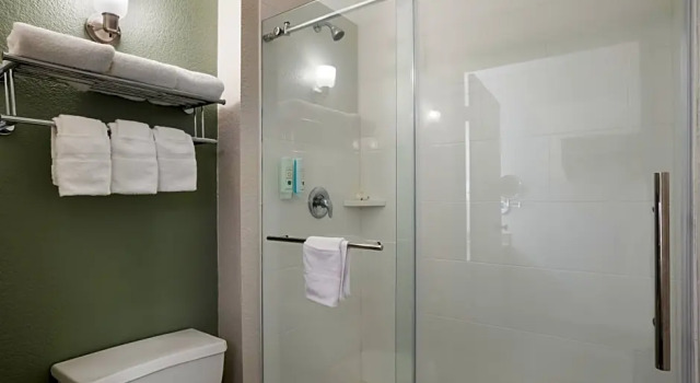 Четырёхместный люкс Red Roof Inn Sacramento - Elk Grove