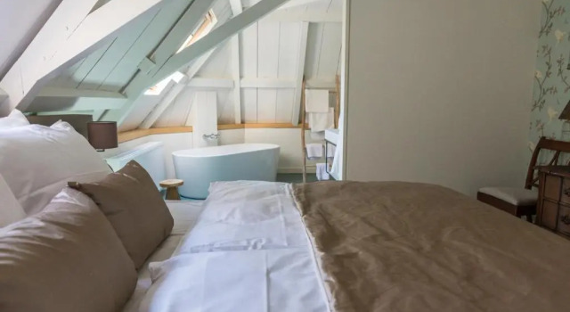 Huize Boschoord, Book Hotel Sint Nicolaasga 