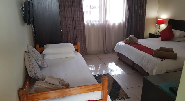 Трёхместный номер Standard 360 Eastwoods Guesthouse