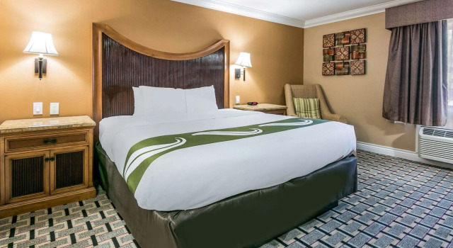 Двухместный номер Standard Quality Inn & Suites
