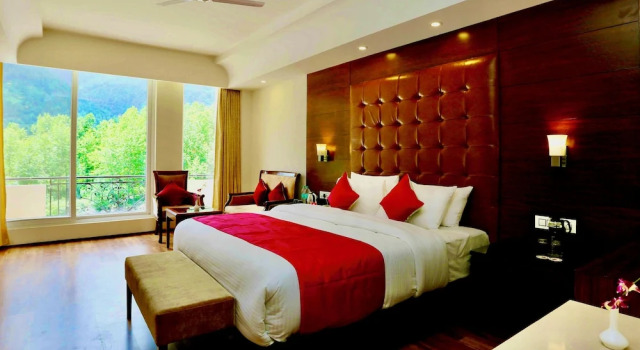 Двухместный номер Standard c 1 комнатой с балконом и с красивым видом из окна The Allure Grand - Riverside Resort & Spa