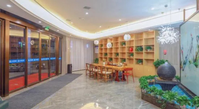 Yunqi Smart Hotel (Xingyi Menglecheng Jushan Square), Varaa Hotelli Hotellit Qianxinan pysäköinnillä, Pysäköinti