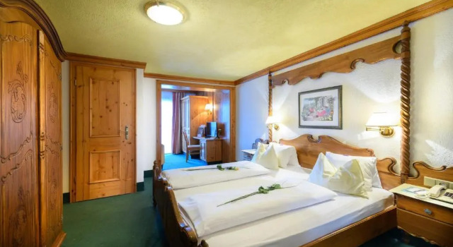 Двухместный номер Comfort с балконом Alpenpark Resort Superior