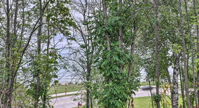 Sheboygan Home w/ Views of Lake & Lighthouse!, Забронировать Отель Шебойган Висконсин, рядом с Детский музей