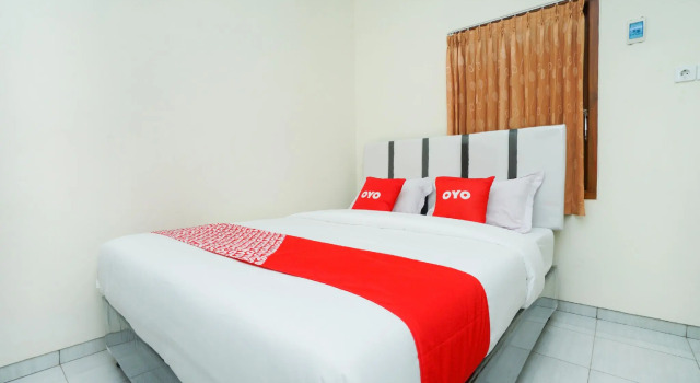 OYO 1642 Penginapan Anggrek Syariah 2