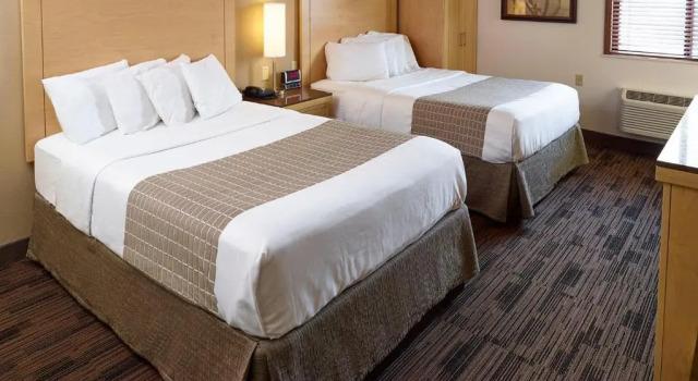 Четырёхместный номер Standard LivINN Hotel Minneapolis South / Burnsville