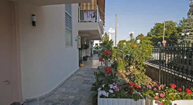 Апартаменты Ikaros Apartments