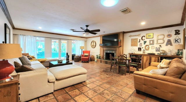 Short Drive To Beaches 3 Bedroom Pool Home Sleeps 8 3 Home by Redawning, Забронировать Отель Отели Брейдентон 3 звезды, 3*