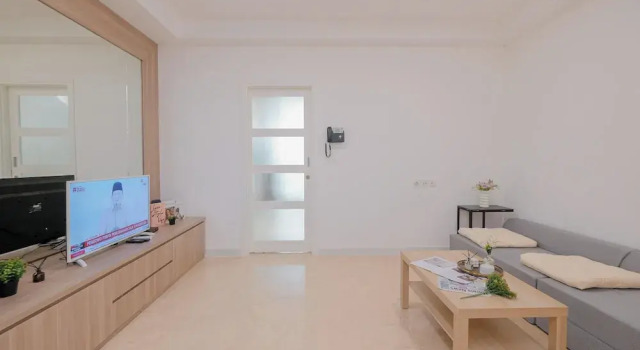 Апартаменты Standard Compact Designed 1Br Apartment L'Avenue Pancoran