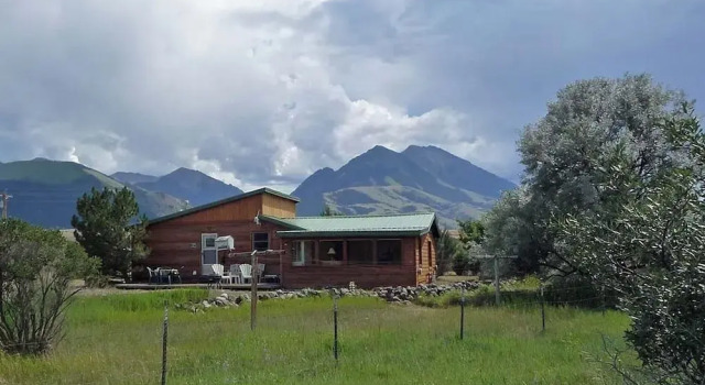 Коттедж Emigrant Cabin on 10 Acres w/ BBQ & Peaceful Views