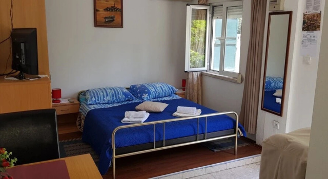 Apartment Mateo Lapad - Studio Apartment With Terrace and Garden View, Забронировать Апартаменты/квартира Лапад Дубровник, рядом с Частный пляж Hotel Vis